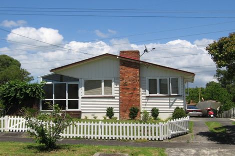 Photo of property in 21 Falkirk Street, Blockhouse Bay, Auckland, 0600