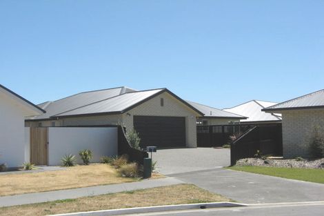 Photo of property in 7 Iti Place, Parklands, Christchurch, 8083