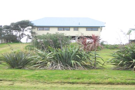 Photo of property in 114 Ocean Beach Road, Tairua, 3508