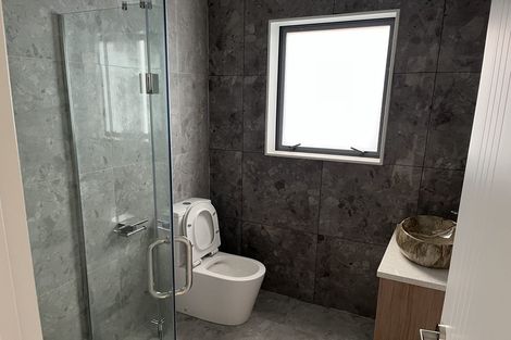 Photo of property in 7 Rossbeg Lane, Flat Bush, Auckland, 2019