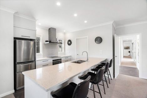 Photo of property in 22 Young Place, Taradale, Napier, 4112