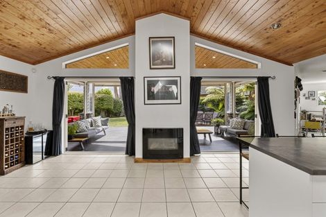 Photo of property in 2 Merlot Place, Rototuna, Hamilton, 3210