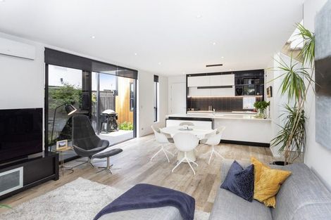Photo of property in 43a Gracefield Avenue, Christchurch Central, Christchurch, 8013
