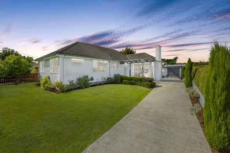 Photo of property in 77 Shakespeare Avenue, Trentham, Upper Hutt, 5018