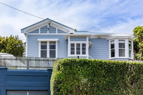 Photo of property in 12 Woburn Road, Northland, Wellington, 6012