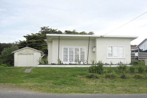 Photo of property in 166 Park Avenue, Waitarere Beach, Levin, 5510