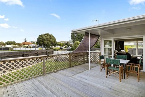 Photo of property in 44 Kapiti Crescent, Titahi Bay, Porirua, 5022