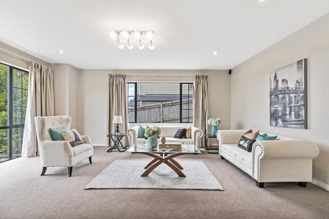 Photo of property in 99 Laurel Oak Drive, Schnapper Rock, Auckland, 0632