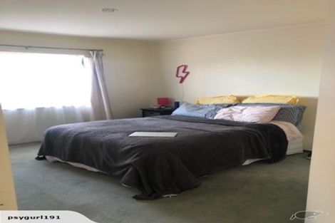 Photo of property in 26 Ashton Fitchett Drive, Brooklyn, Wellington, 6021