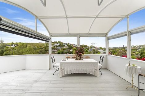 Photo of property in 6 Valdese Rise, Browns Bay, Auckland, 0630