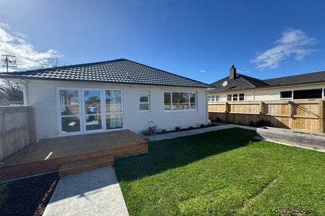 Photo of property in 15 Ihle Street, Terrace End, Palmerston North, 4410