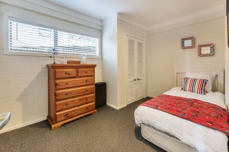 Photo of property in 9 Valerie Crescent, Okura, Albany, 0792