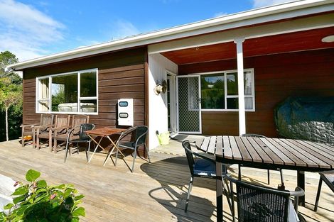 Photo of property in 15 Zealandia Road, Manly, Whangaparaoa, 0930