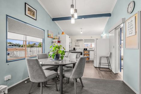 Photo of property in 122 Tremaine Avenue, Westbrook, Palmerston North, 4412