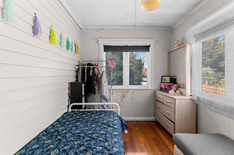 Photo of property in 30 Third Avenue, Avenues, Whangarei, 0110