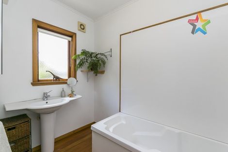 Photo of property in 153 Nevay Road, Miramar, Wellington, 6022