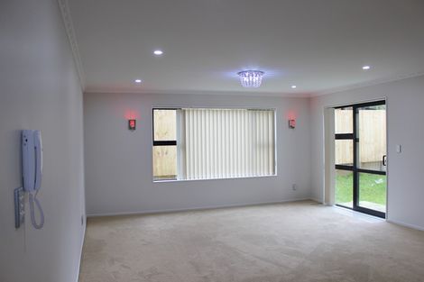 Photo of property in 52a Churchill Avenue, Manurewa, Auckland, 2102