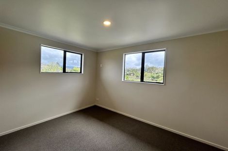 Photo of property in 50 Misty Valley Drive, Henderson, Auckland, 0612