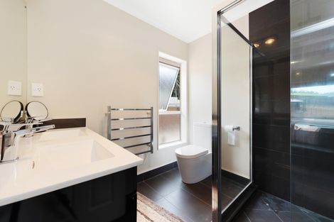 Photo of property in 168 Polo Prince Drive, Alfriston, Auckland, 2105