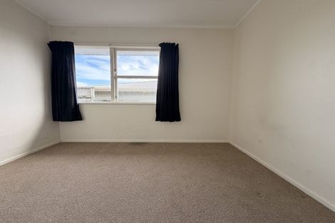 Photo of property in 46 Glendene Avenue, Glendene, Auckland, 0602