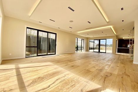 Photo of property in 25 Colliston Rise, Pinehill, Auckland, 0632