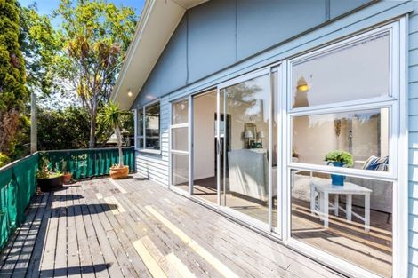 Photo of property in 1/11 Cassia Place, Sunnynook, Auckland, 0620