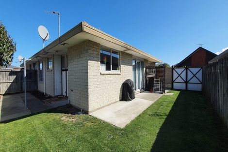 Photo of property in 2/19 Suva Street, Upper Riccarton, Christchurch, 8041