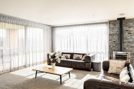 Photo of property in 10 Puketutu Grove, Motueka, 7120