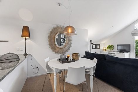 Photo of property in 3/93 Aikmans Road, Merivale, Christchurch, 8014