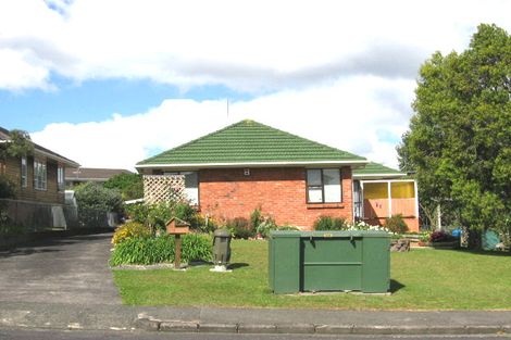 Photo of property in 12 Essex Street, Te Atatu South, Auckland, 0610