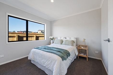 Photo of property in 1 Condor Crescent, Waiwhakaiho, New Plymouth, 4312