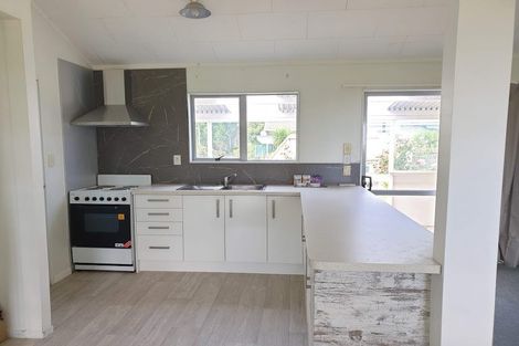 Photo of property in 6/35 Springs Road, Parakai, 0830