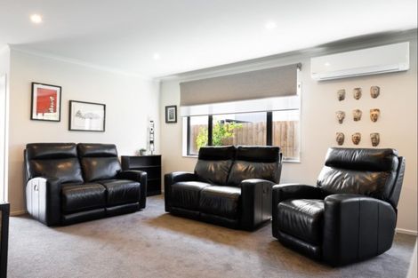 Photo of property in 19 Yatterina Avenue, Takanini, 2112