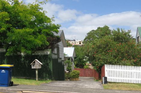 Photo of property in 2/34 Gatman Street, Birkdale, Auckland, 0626