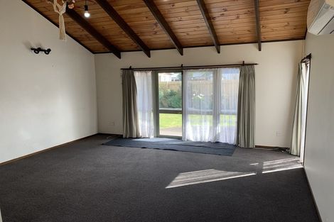 Photo of property in 92 Carrington Avenue, Silverdale, Hamilton, 3216