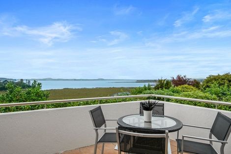 Photo of property in 32 Wiseley Road, Hobsonville, Auckland, 0618