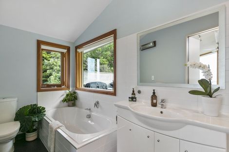 Photo of property in 110 Owhiro Bay Parade, Owhiro Bay, Wellington, 6023