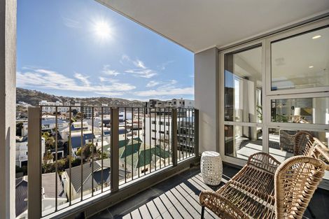 Photo of property in Stadium Garden Flats, 502/107 Thorndon Quay, Pipitea, Wellington, 6011