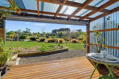 Photo of property in 17 Waka Tete Place, Waitarere, Levin, 5510