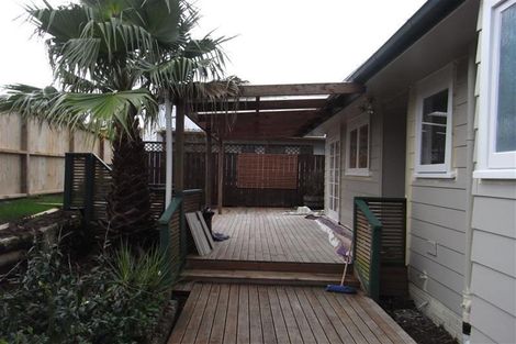 Photo of property in 14 Cairngorm Place, Highland Park, Auckland, 2010