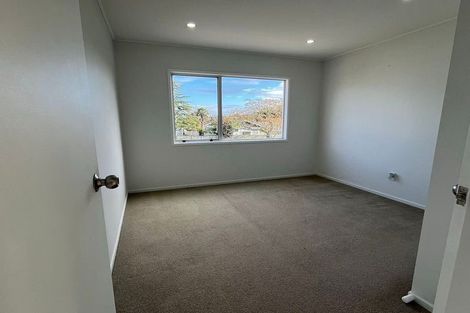 Photo of property in 28 Cranberry Place, Bucklands Beach, Auckland, 2012