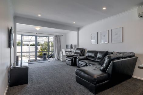 Photo of property in 486 Tremaine Avenue, Takaro, Palmerston North, 4410