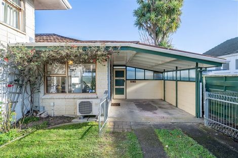 Photo of property in 2/2 Parera Grove, Heretaunga, Upper Hutt, 5018