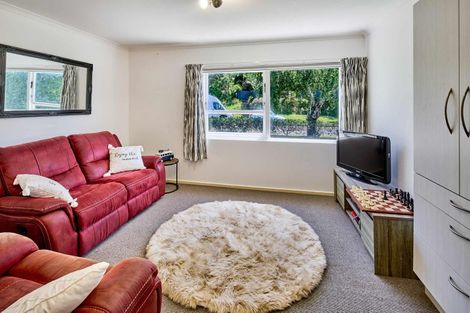 Photo of property in 104 Oriel Avenue, Tawa, Wellington, 5028
