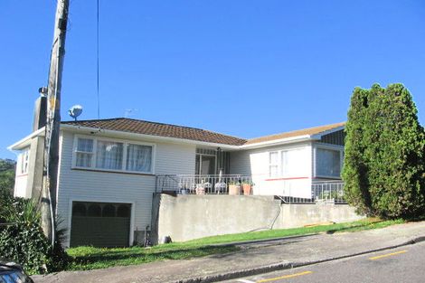Photo of property in 16 Angell Street, Johnsonville, Wellington, 6037