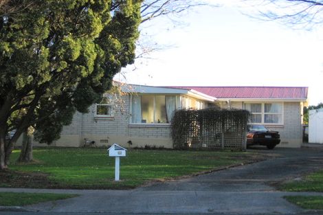 Photo of property in 35 Sandwich Road, St Andrews, Hamilton, 3200