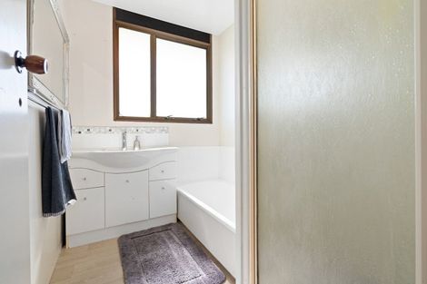 Photo of property in 1 Shearwater Street, One Tree Point, 0118