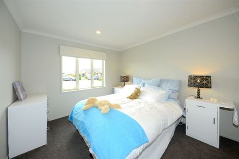 Photo of property in 2 Binyon Place, Rolleston, 7614