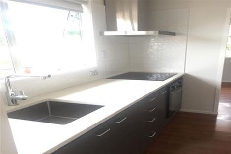 Photo of property in 2/26 Navigator Place, Papatoetoe, Auckland, 2025