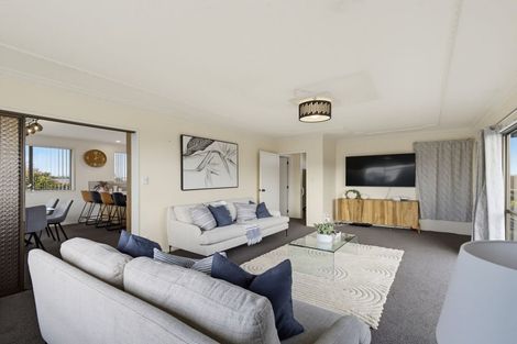 Photo of property in 2 Regency Crescent, Redwood, Christchurch, 8051